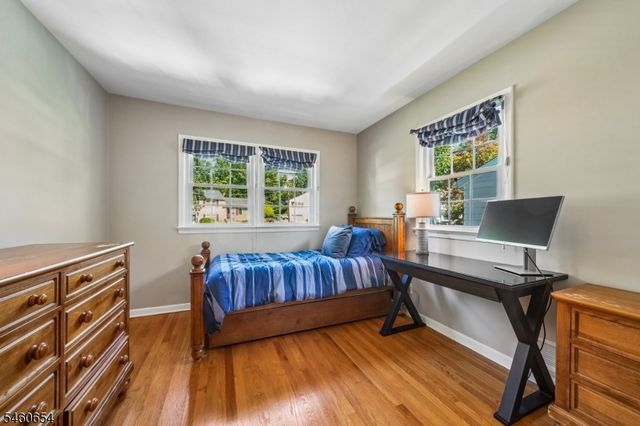 10 Hampton Ter, Livingston Twp., NJ 07039