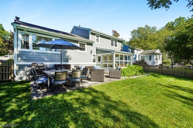 10 Hampton Ter, Livingston Twp., NJ 07039