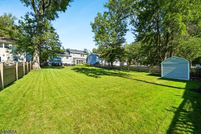 10 Hampton Ter, Livingston Twp., NJ 07039