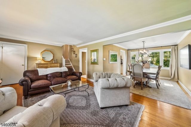 10 Hampton Ter, Livingston Twp., NJ 07039