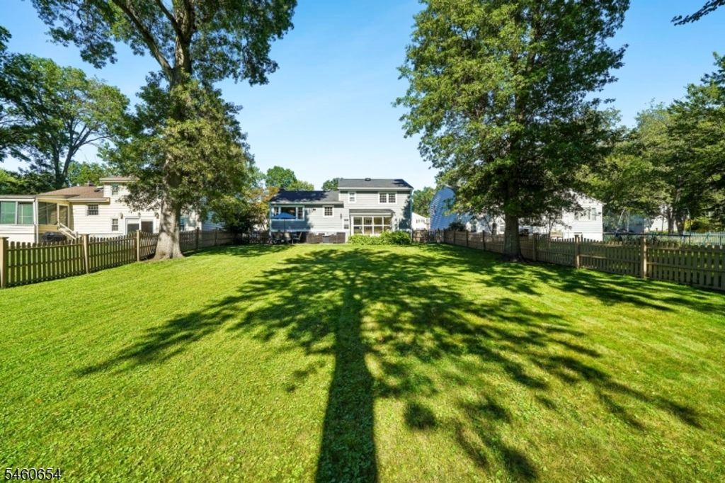 10 Hampton Ter, Livingston Twp., NJ 07039 — photo 3