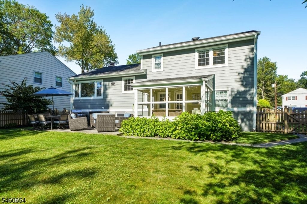 10 Hampton Ter, Livingston Twp., NJ 07039 — photo 5