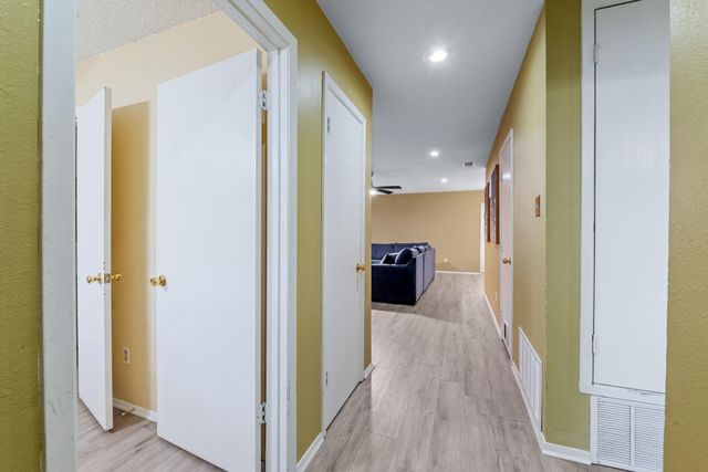 10212 W Rutland VLG, Austin, TX 78758