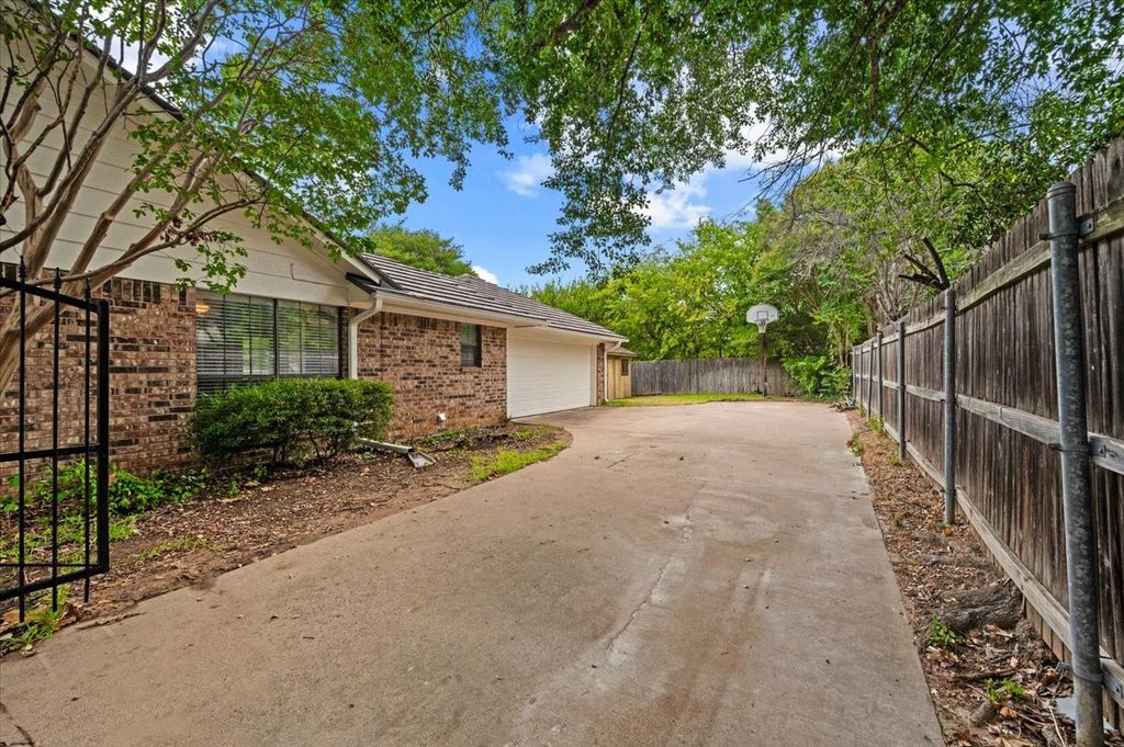 4604 Clay Court Lane, Arlington, TX 76017 — photo 4