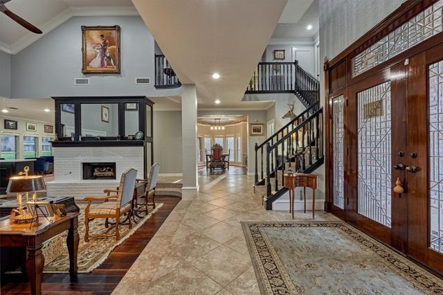 609 Edgewood Drive, Montgomery, TX 77356