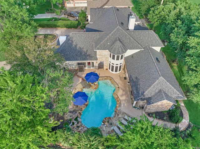 609 Edgewood Drive, Montgomery, TX 77356