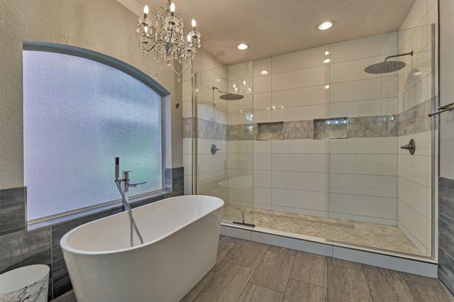 609 Edgewood Drive, Montgomery, TX 77356