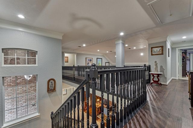 609 Edgewood Drive, Montgomery, TX 77356