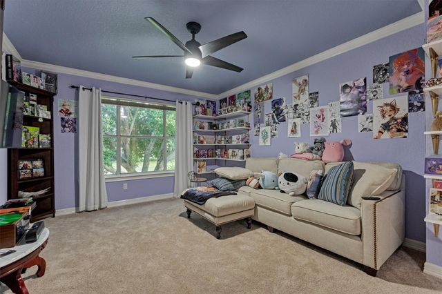609 Edgewood Drive, Montgomery, TX 77356