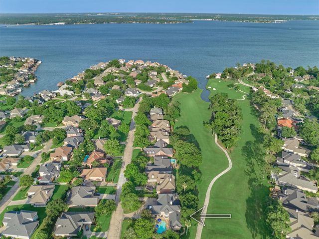 609 Edgewood Drive, Montgomery, TX 77356