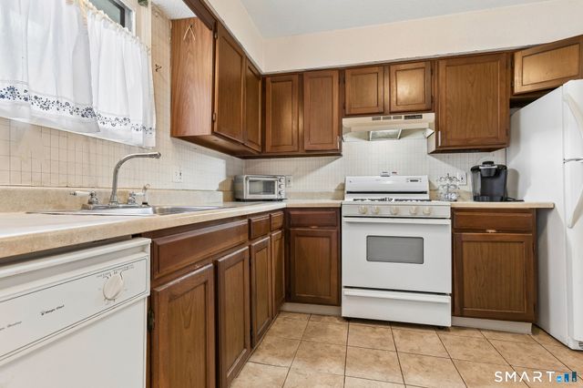 55 Thompson Street 9A, East Haven, CT 06513