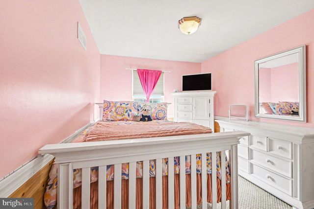 418 STATE ST, East Greenville, PA 18041