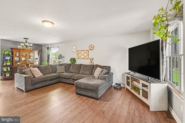 418 STATE ST, East Greenville, PA 18041