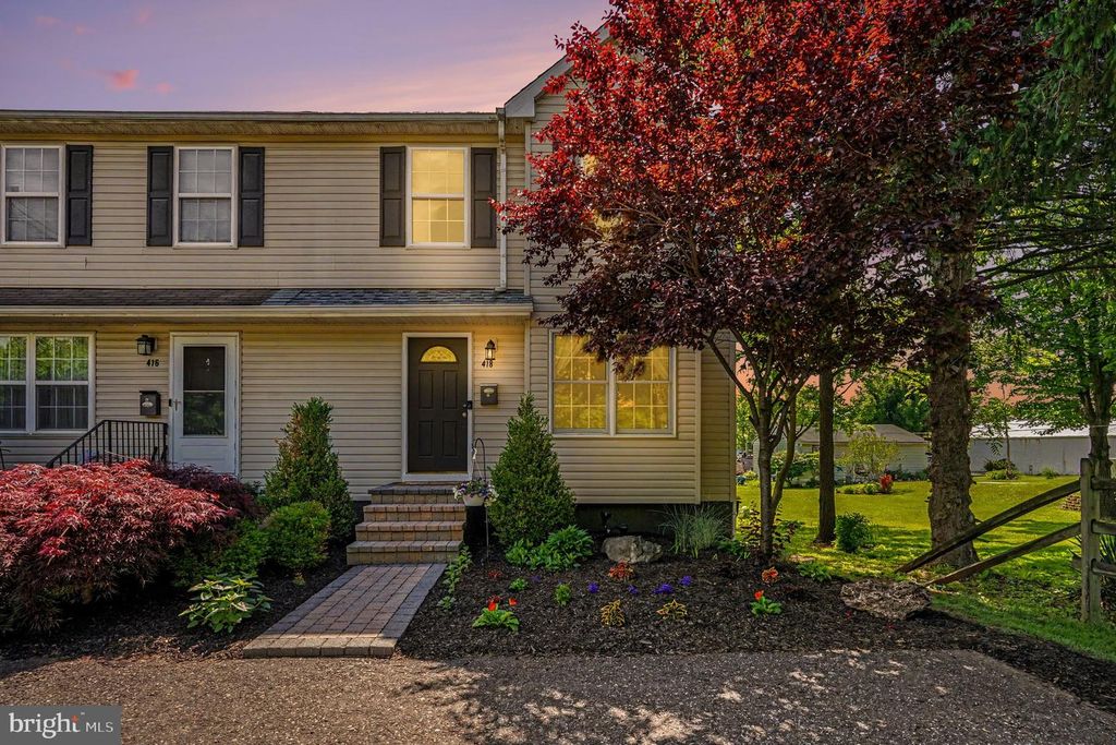 418 STATE ST, East Greenville, PA 18041