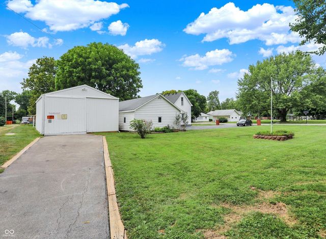 405 E Howard Avenue, Arcadia, IN 46030