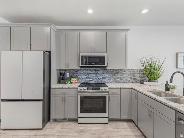 1733 W SHADE LN, Riverton, UT 84065