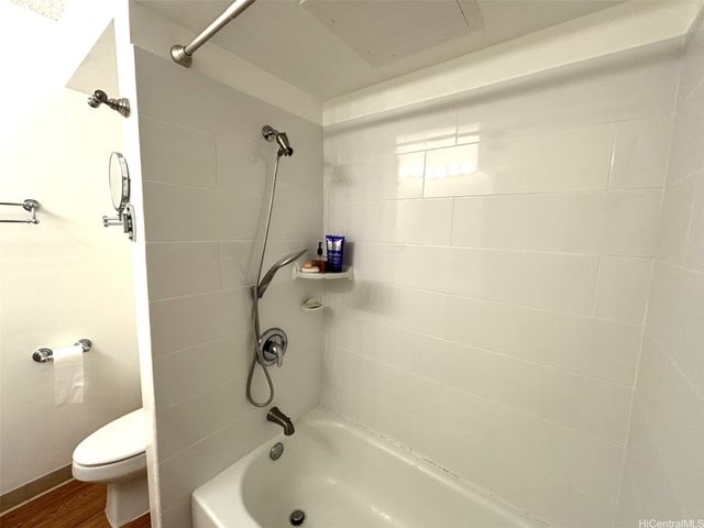747 Amana Street 413, Honolulu, HI 96814