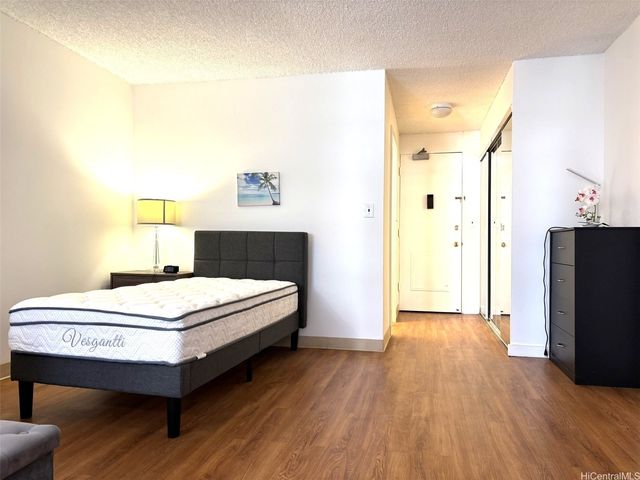 747 Amana Street 413, Honolulu, HI 96814