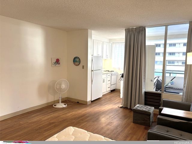 747 Amana Street 413, Honolulu, HI 96814