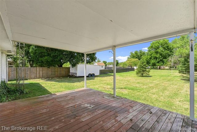 1049 E Hill Road, Grand Blanc, MI 48439