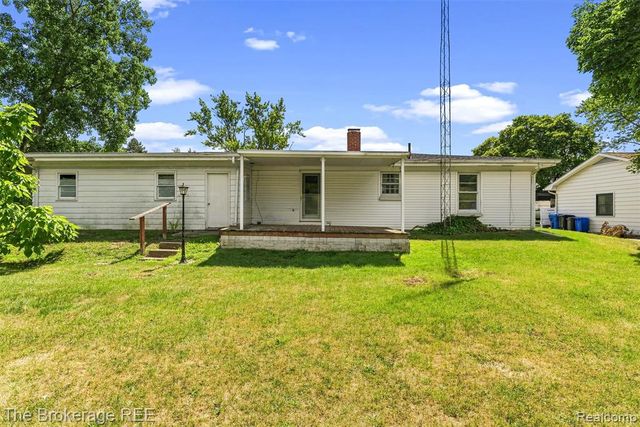 1049 E Hill Road, Grand Blanc, MI 48439