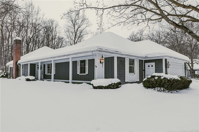 5 Tobey Woods, Pittsford, NY 14534