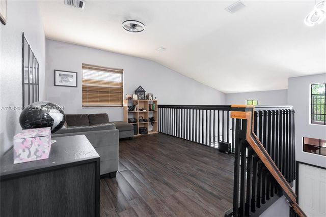 685 SE 37th Pl, Homestead, FL 33033