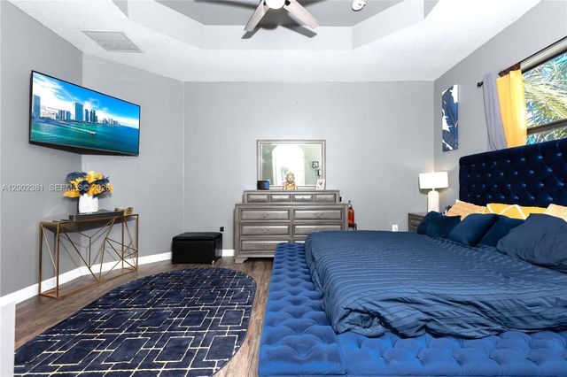 685 SE 37th Pl, Homestead, FL 33033