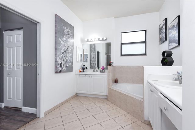 685 SE 37th Pl, Homestead, FL 33033