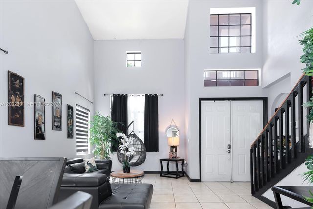 685 SE 37th Pl, Homestead, FL 33033