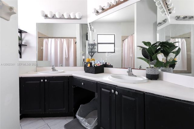 685 SE 37th Pl, Homestead, FL 33033