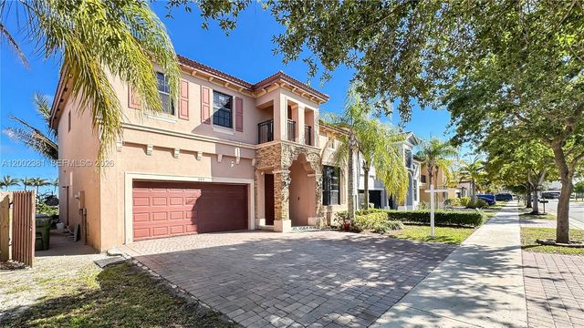 685 SE 37th Pl, Homestead, FL 33033