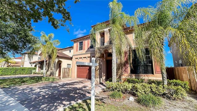 685 SE 37th Pl, Homestead, FL 33033