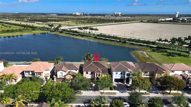 685 SE 37th Pl, Homestead, FL 33033