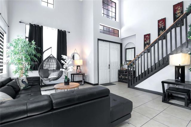 685 SE 37th Pl, Homestead, FL 33033