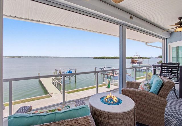 547 JOHNS PASS AVENUE, Madeira Beach, FL 33708