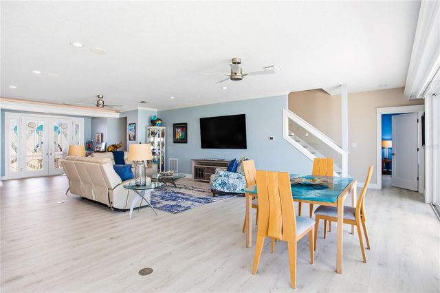 547 JOHNS PASS AVENUE, Madeira Beach, FL 33708