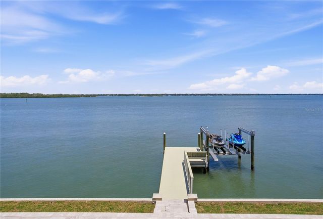 547 JOHNS PASS AVENUE, Madeira Beach, FL 33708