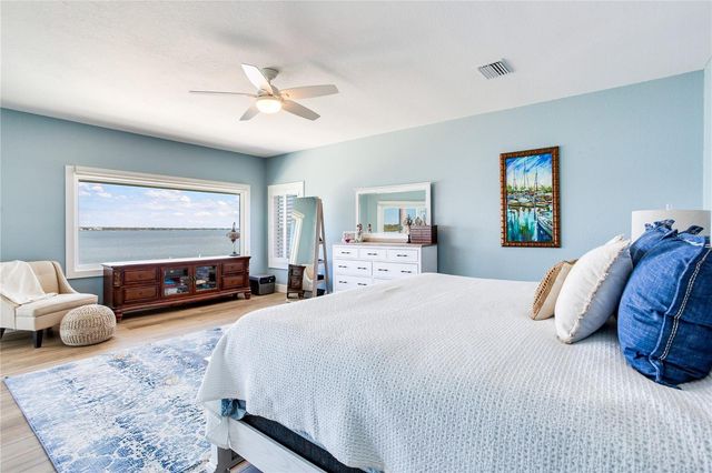547 JOHNS PASS AVENUE, Madeira Beach, FL 33708