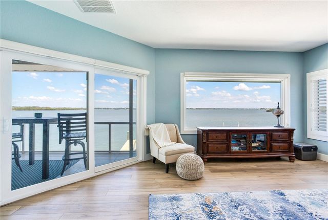 547 JOHNS PASS AVENUE, Madeira Beach, FL 33708