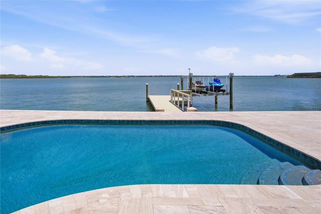 547 JOHNS PASS AVENUE, Madeira Beach, FL 33708