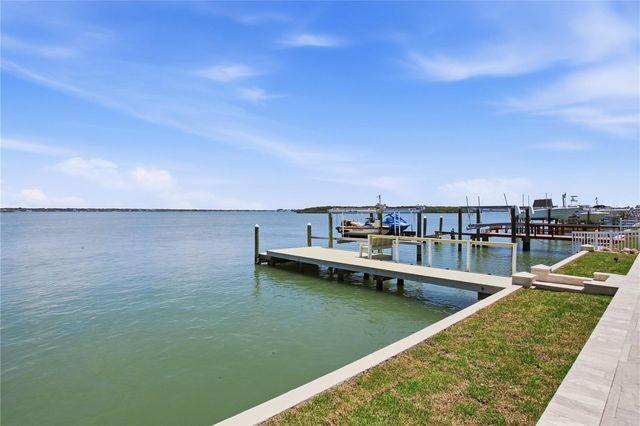 547 JOHNS PASS AVENUE, Madeira Beach, FL 33708