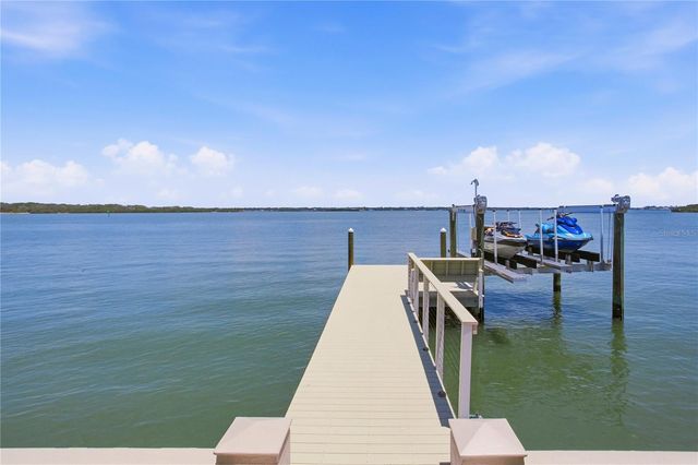 547 JOHNS PASS AVENUE, Madeira Beach, FL 33708