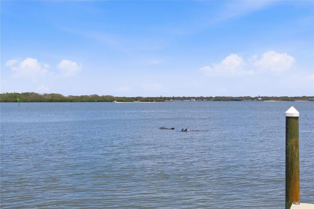 547 JOHNS PASS AVENUE, Madeira Beach, FL 33708