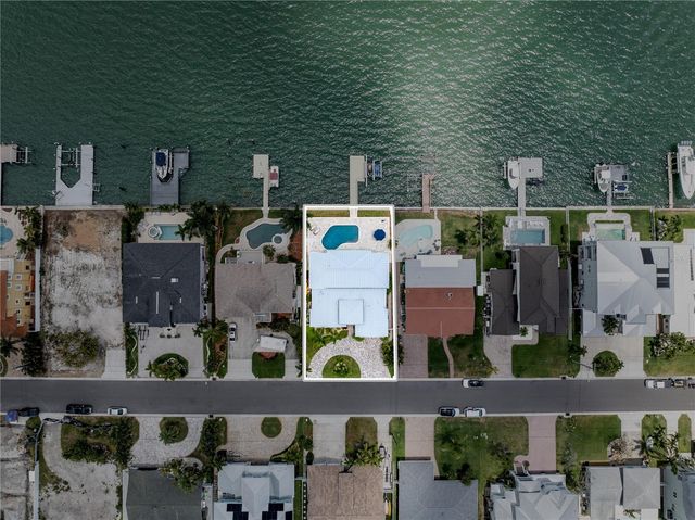 547 JOHNS PASS AVENUE, Madeira Beach, FL 33708