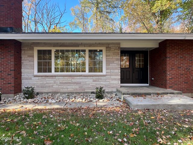 5 Zeph Street, Poestenkill, NY 12198