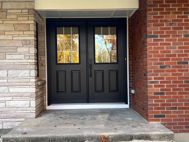 5 Zeph Street, Poestenkill, NY 12198