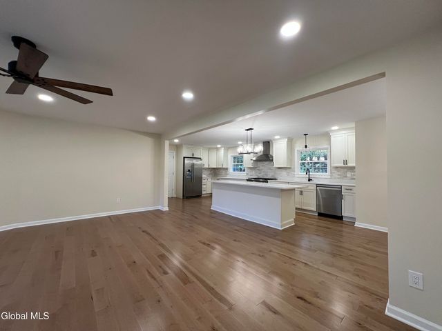 5 Zeph Street, Poestenkill, NY 12198