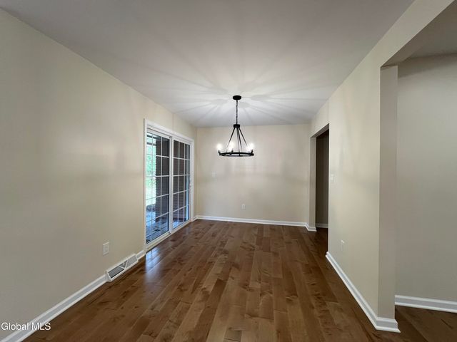 5 Zeph Street, Poestenkill, NY 12198