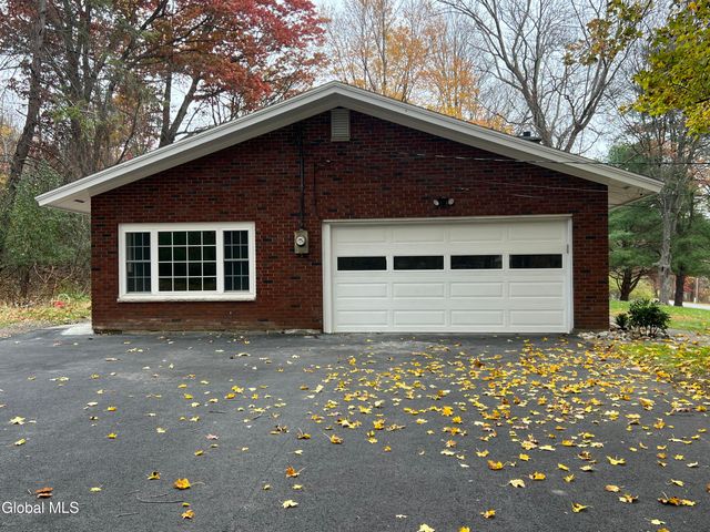 5 Zeph Street, Poestenkill, NY 12198